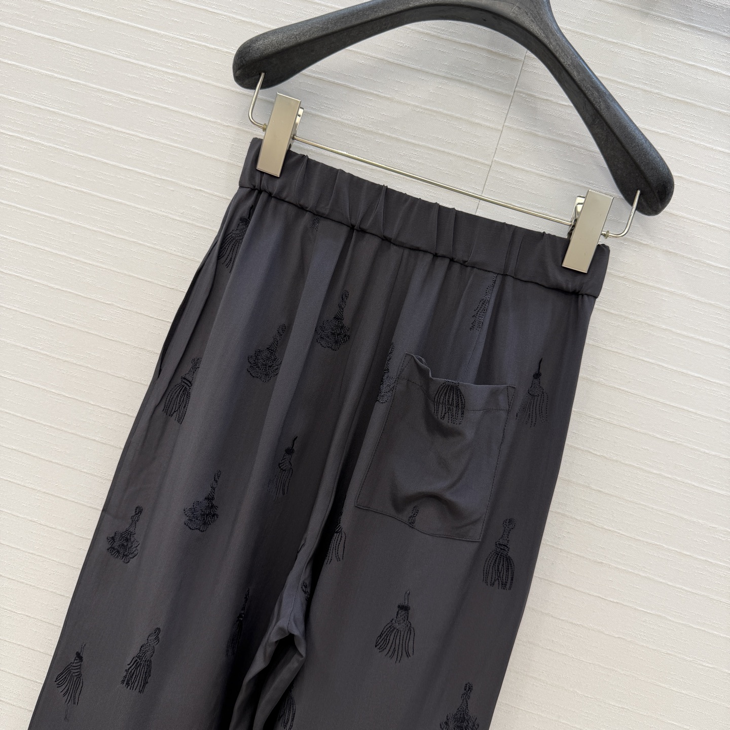 独家首发，原单品质💕 H系新品💕Palefroi Remix图案刺绣真丝阔腿直筒裤！100%真丝 重工立