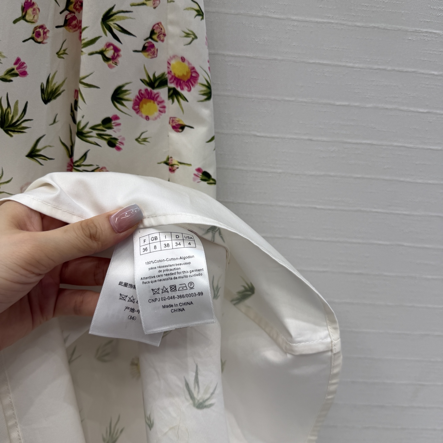 独家首发❤️D*26早春新品 花园世界系列 彩色雏菊印花衬式长裙，清新淡雅的印花图案优雅浪漫氛围感拉满，