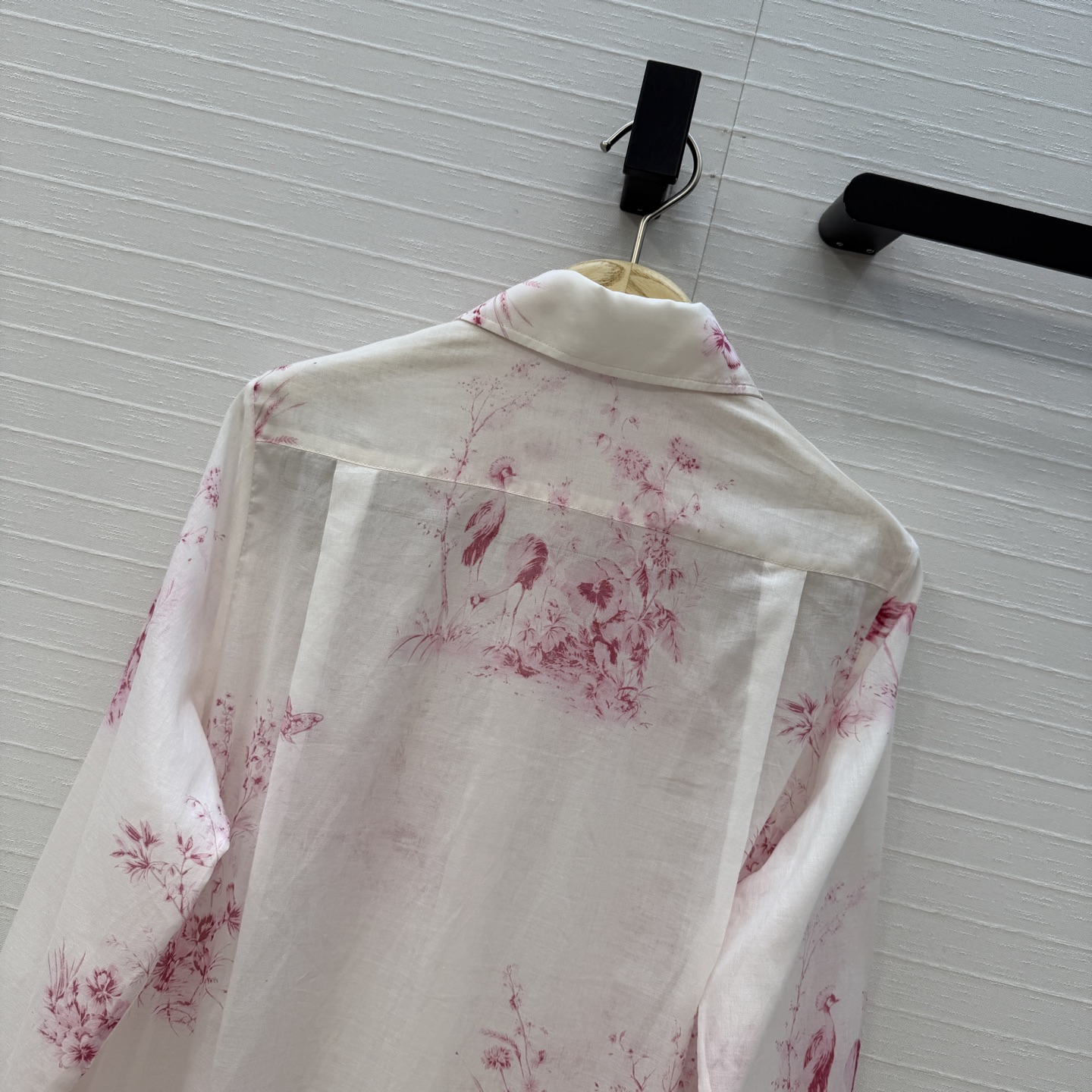 高端品质❤️Dio*26早春新品iviera系列 白粉色花卉长款衬衫！重新诠释 Dior 经典图案。定制