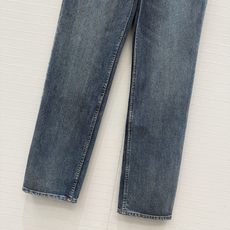独家首发❤️高端品质🍒Alia*新品高智感女神牛仔裤!后面口袋有细节,但整体基础款式,又是一条可以长期主 独家首发❤️高端品质🍒Alia*新品高智感女神牛仔裤!后面口袋有细节,但整体基础款式,又是一条可以长期主