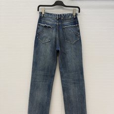 独家首发❤️高端品质🍒Alia*新品高智感女神牛仔裤!后面口袋有细节,但整体基础款式,又是一条可以长期主 独家首发❤️高端品质🍒Alia*新品高智感女神牛仔裤!后面口袋有细节,但整体基础款式,又是一条可以长期主