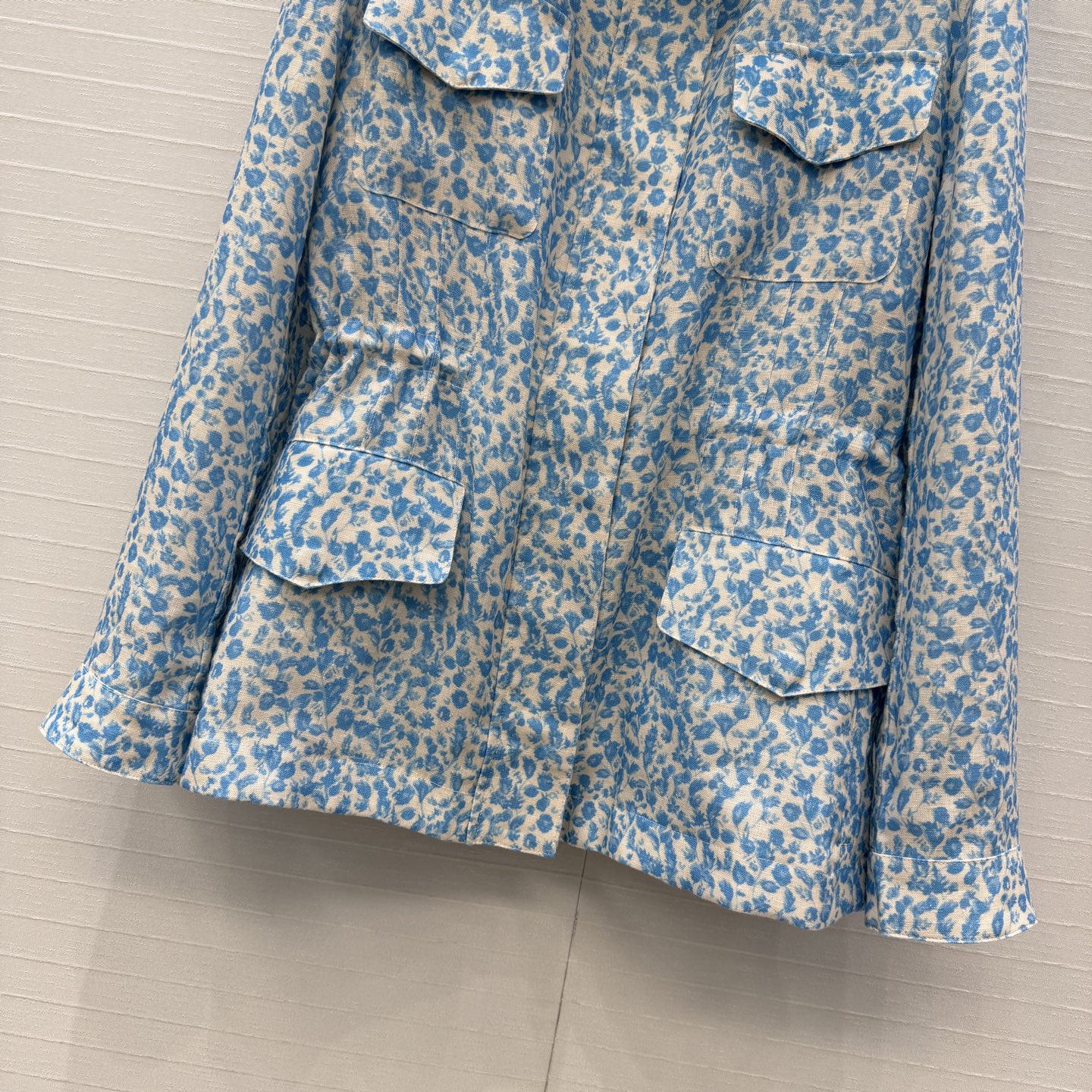 独家首发❤️高端品质,Loro Piana新品南法庄园度假风 慵懒浪漫的小碎花,蓝绿色碎花亚麻旅行者外套 独家首发❤️高端品质,Loro Piana新品南法庄园度假风 慵懒浪漫的小碎花,蓝绿色碎花亚麻旅行者外套