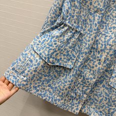 独家首发❤️高端品质,Loro Piana新品南法庄园度假风 慵懒浪漫的小碎花,蓝绿色碎花亚麻旅行者外套 独家首发❤️高端品质,Loro Piana新品南法庄园度假风 慵懒浪漫的小碎花,蓝绿色碎花亚麻旅行者外套