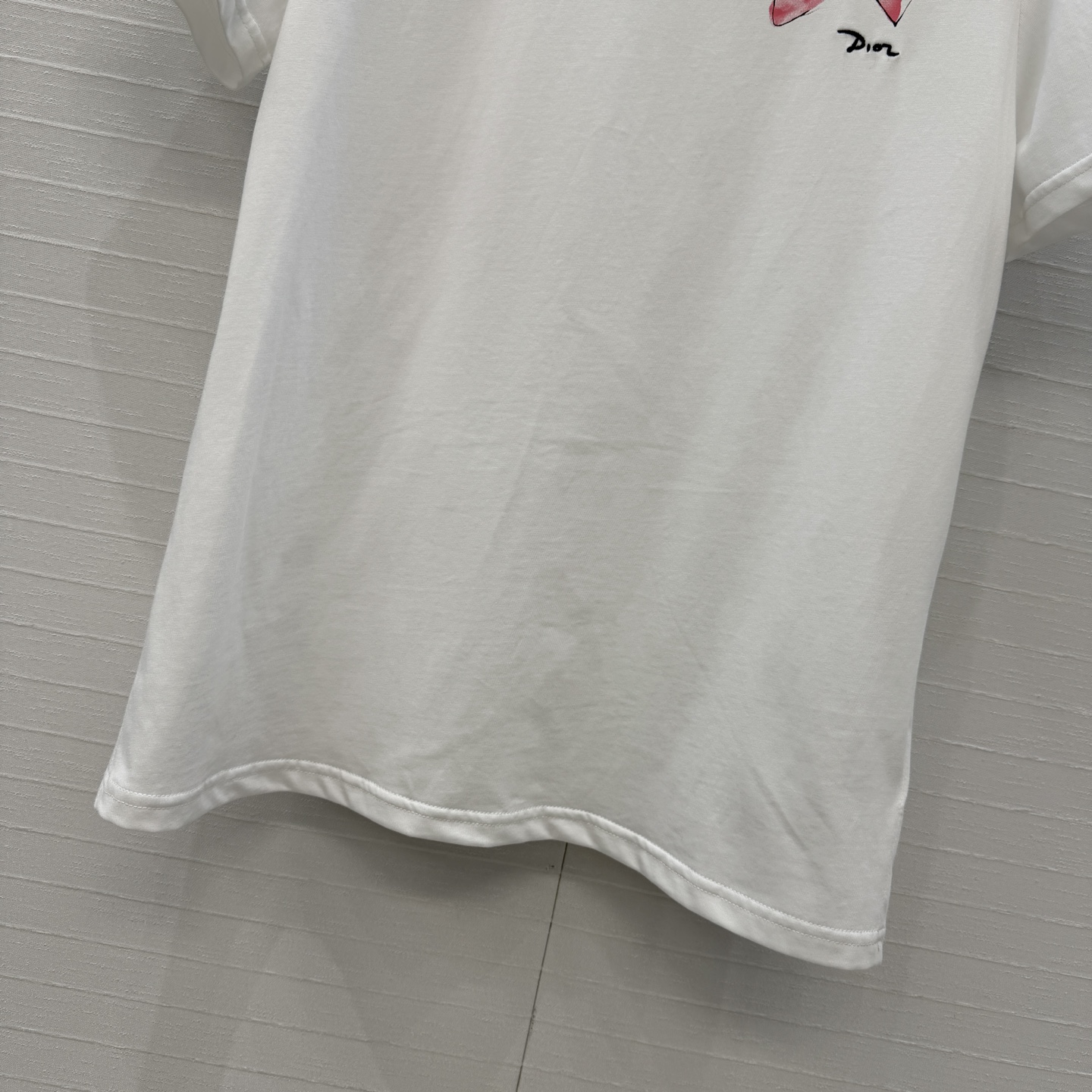 爆单推荐❤️Miss D*26早春新品 粉色🎀印花刺绣logo短袖T恤，简约又不失少女感，进口纯棉面料质