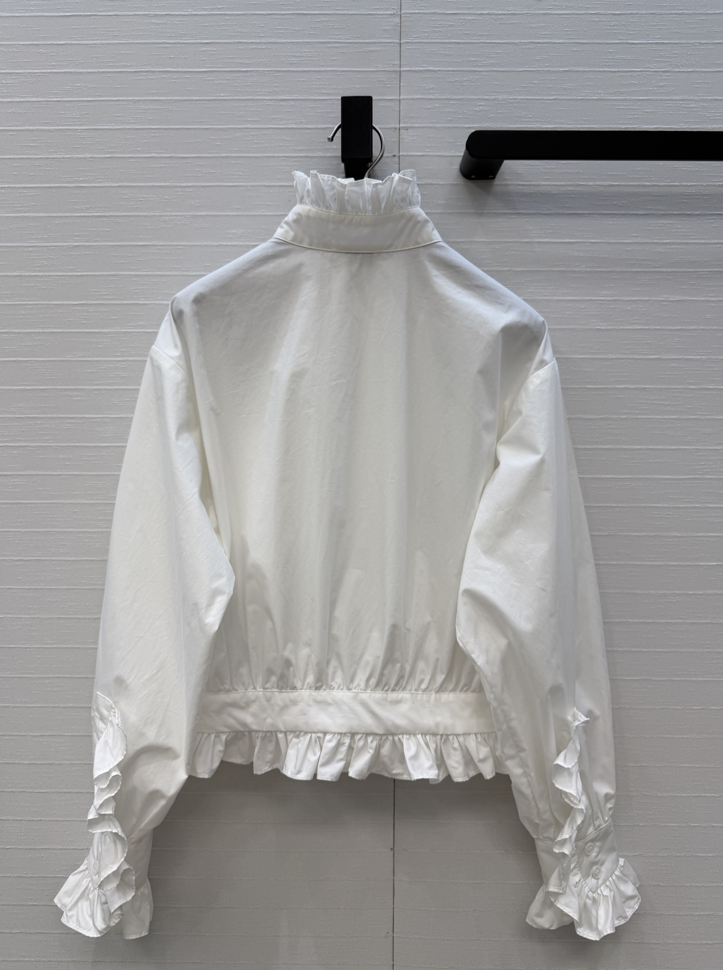 高端品质❤️SLoro Piana*新品宫廷风花边立领白衬衫，法式轻通勤风，优雅复古气质满分！立领褶皱花