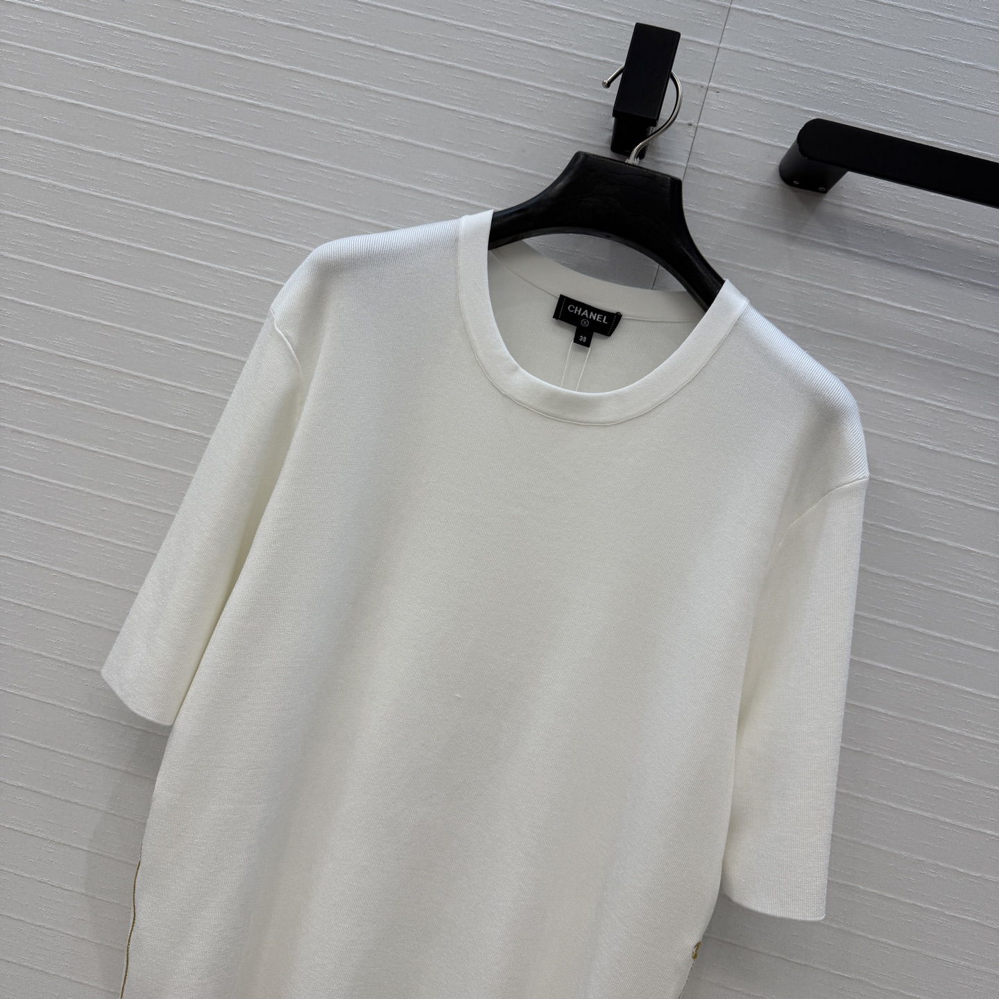 高端原单品质❤️Chan*26a系列新品！金丝刺绣圆领针织短袖上衣！💗简约标志logo刺绣设计百搭减龄又