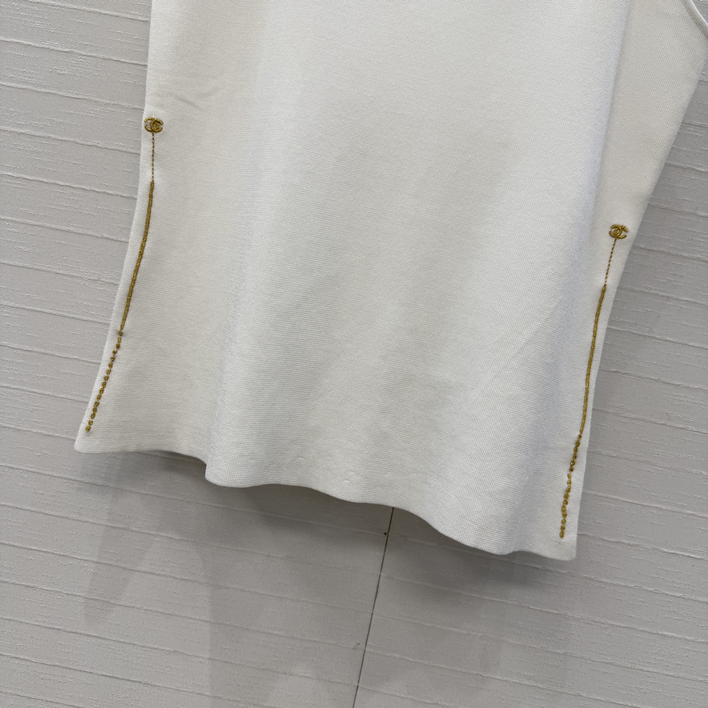 高端原单品质❤️Chan*26a系列新品！金丝刺绣针织吊带上衣！💗简约标志logo刺绣设计百搭减龄又时髦