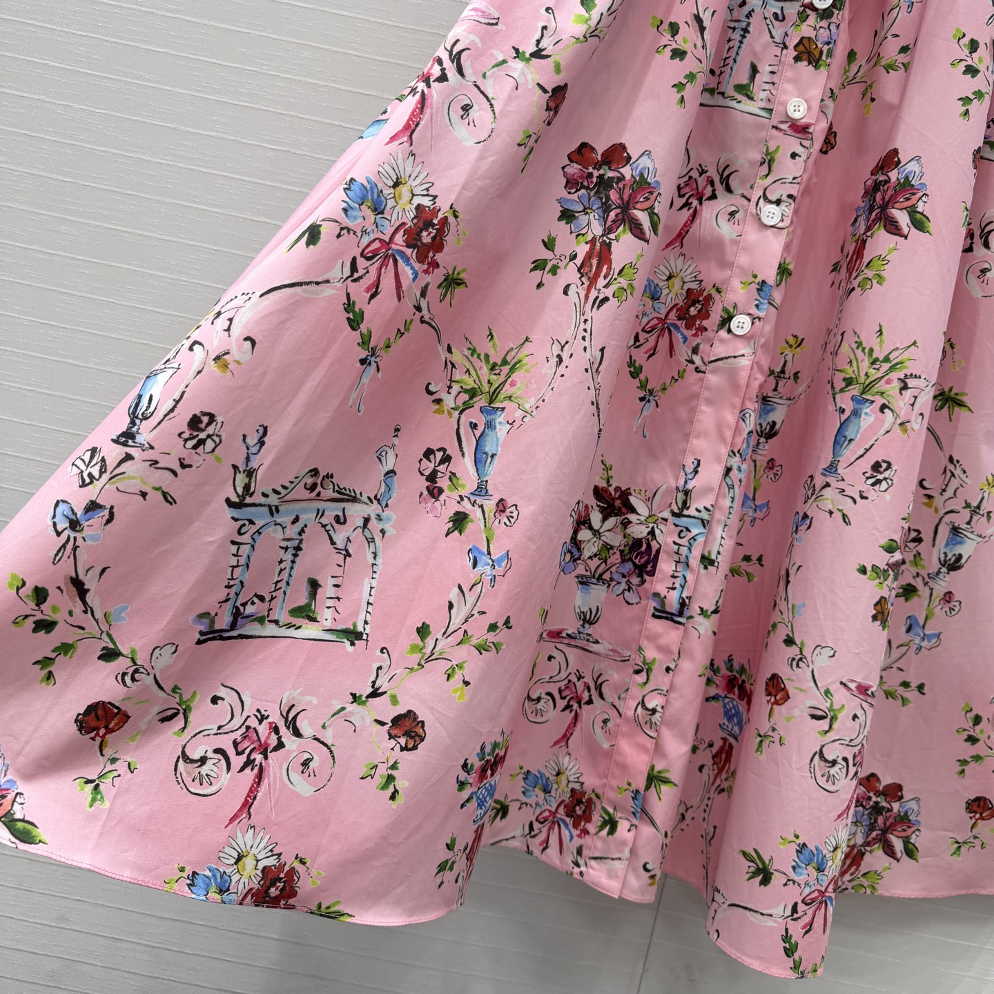 独家首发❤️Dio*26新品 花束印花吊带长裙，法式优雅浪漫氛围感拉满，方领吊带 单排扣收腰A裁裙摆版型
