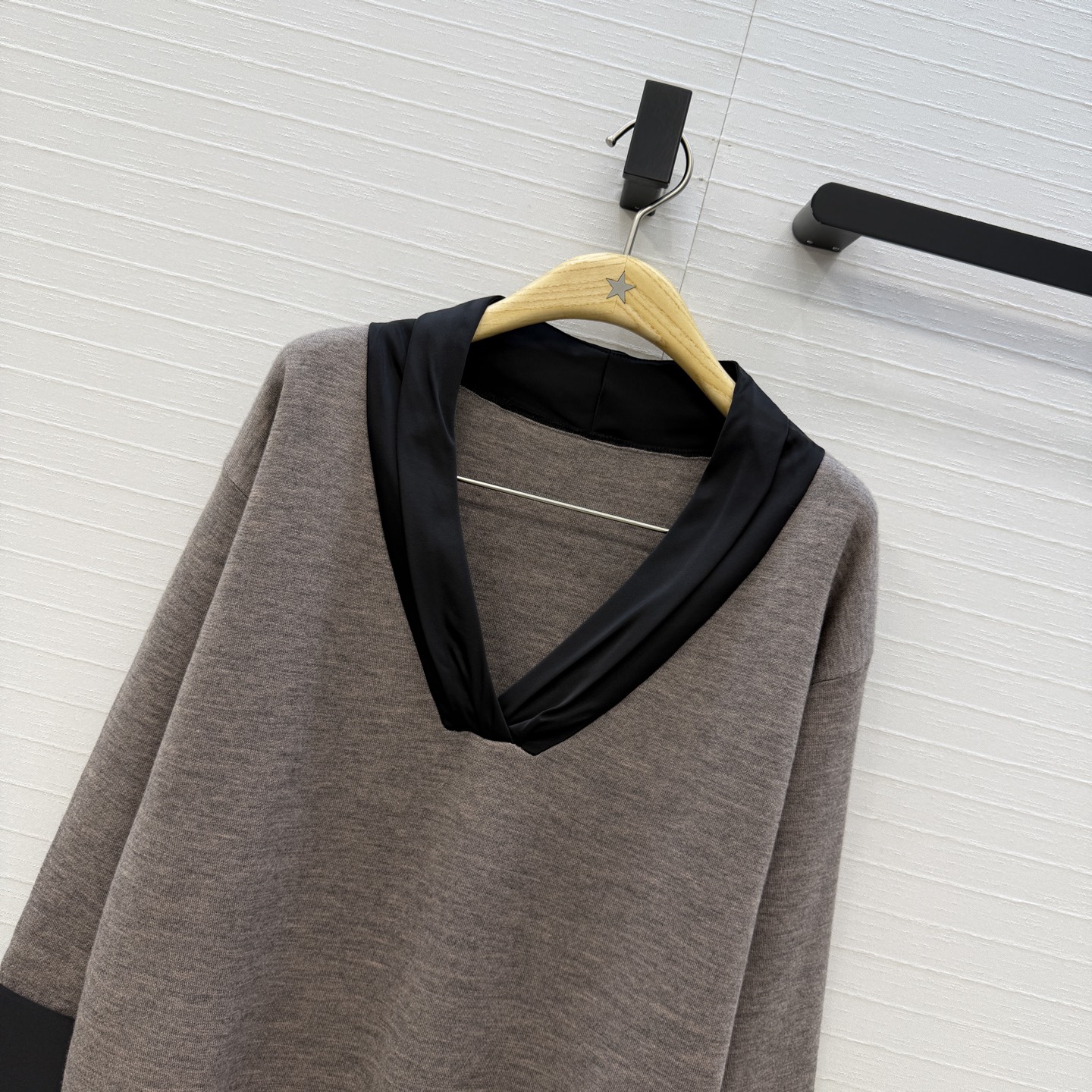 디올 여성 긴팔 131661 Dior Long Sleeve 썸네일 이미지