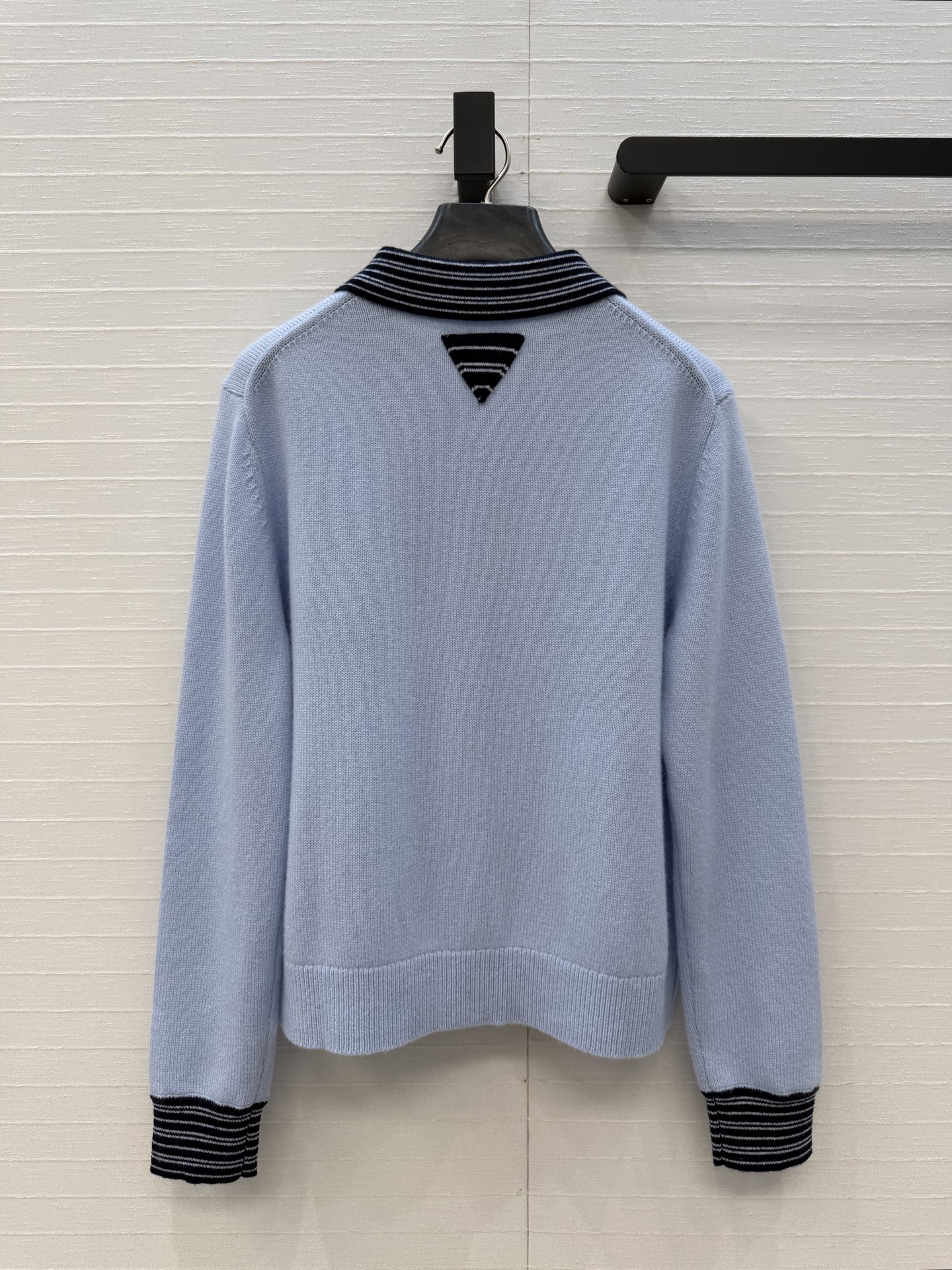 高端品质❤️品质控必入，PR高智感穿搭！长期主义新品基调 转哈额翻领羊绒针织开衫，撞色条纹拼接领圈设计非