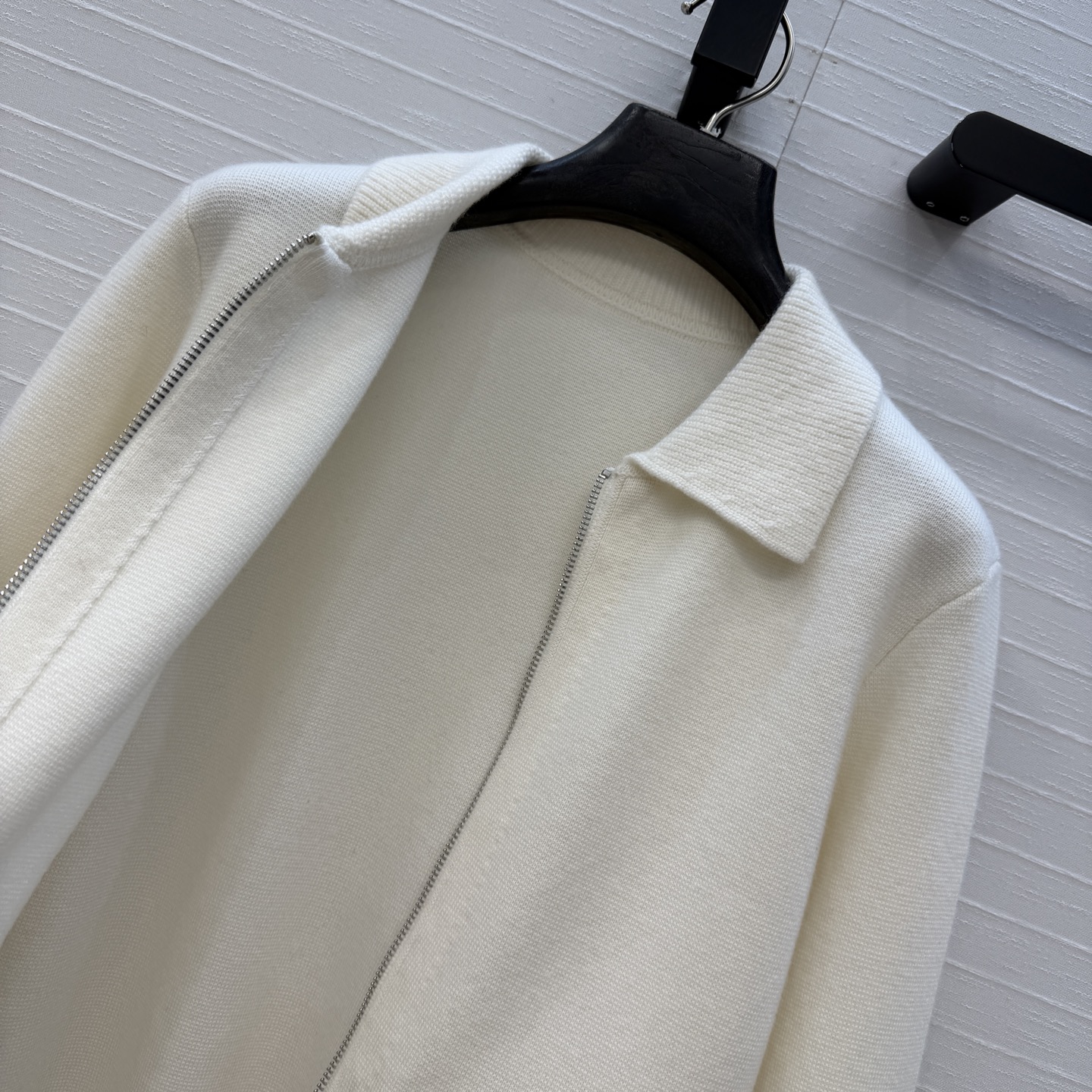 高端品质❤️H高智感穿搭！26秋冬新品，经典翻领夹克羊绒外套！品质控必入🌚进口机双织工艺！手工油边皮条装