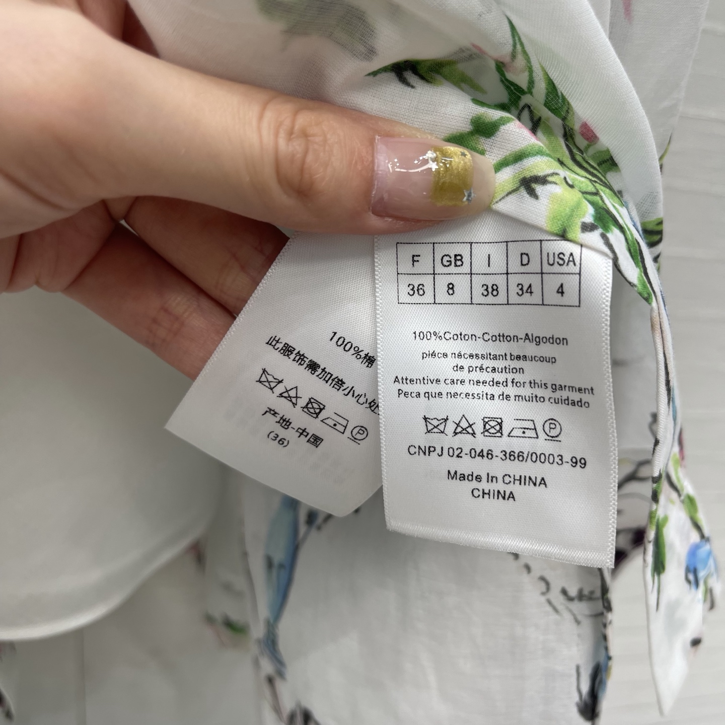 独家首发❤️Dio*26早秋iviera系列印花衬衫裙，底色配白色花卉印花，清新优雅超有度假氛围感，卷边