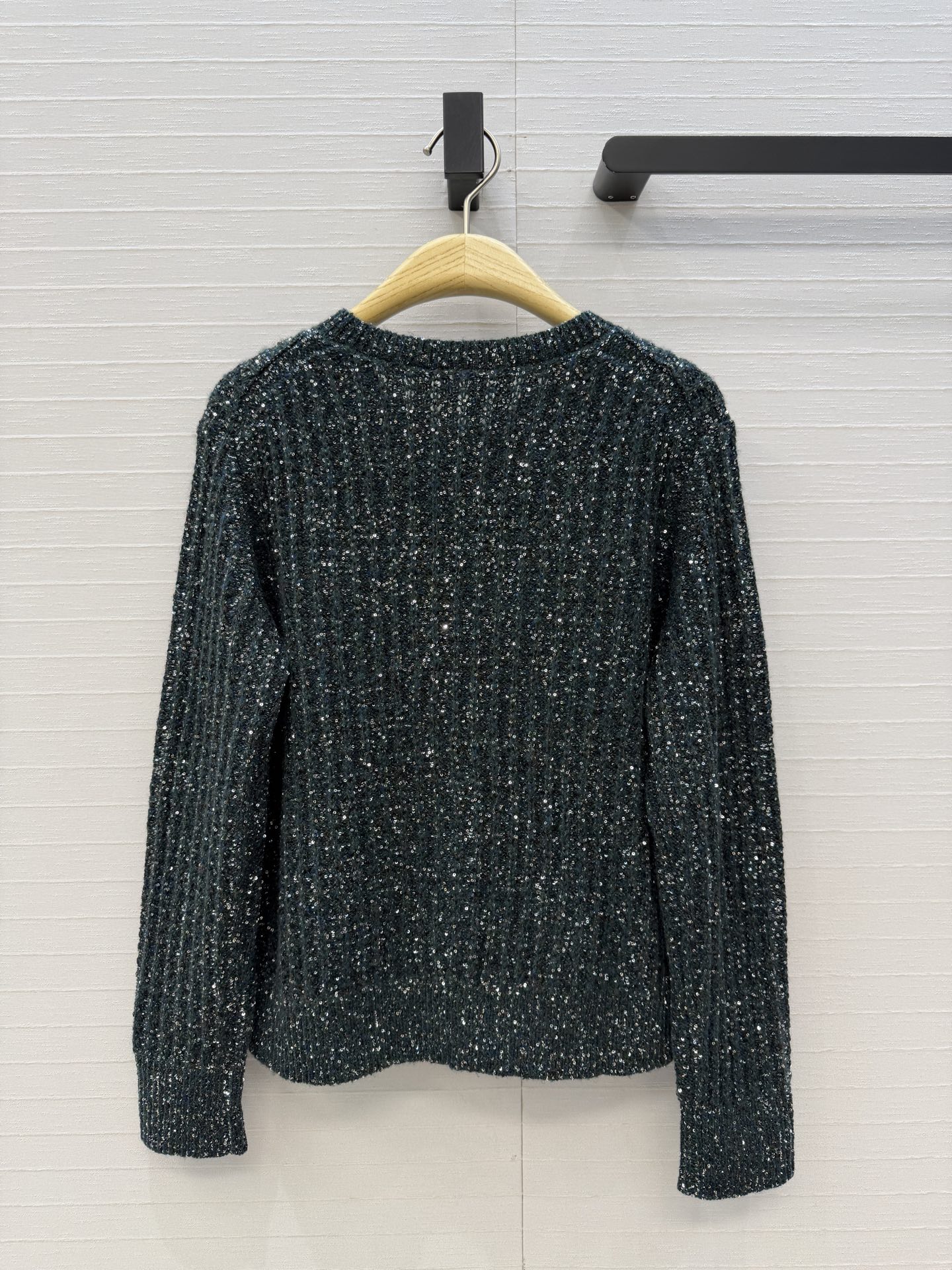 高端原单品质🖤MissD*秋冬限定新品！重工幻彩珠片羊绒开衫外套！进口羊绒纱线质感超赞！⚠️立体麦穗花工艺超美白富美必入