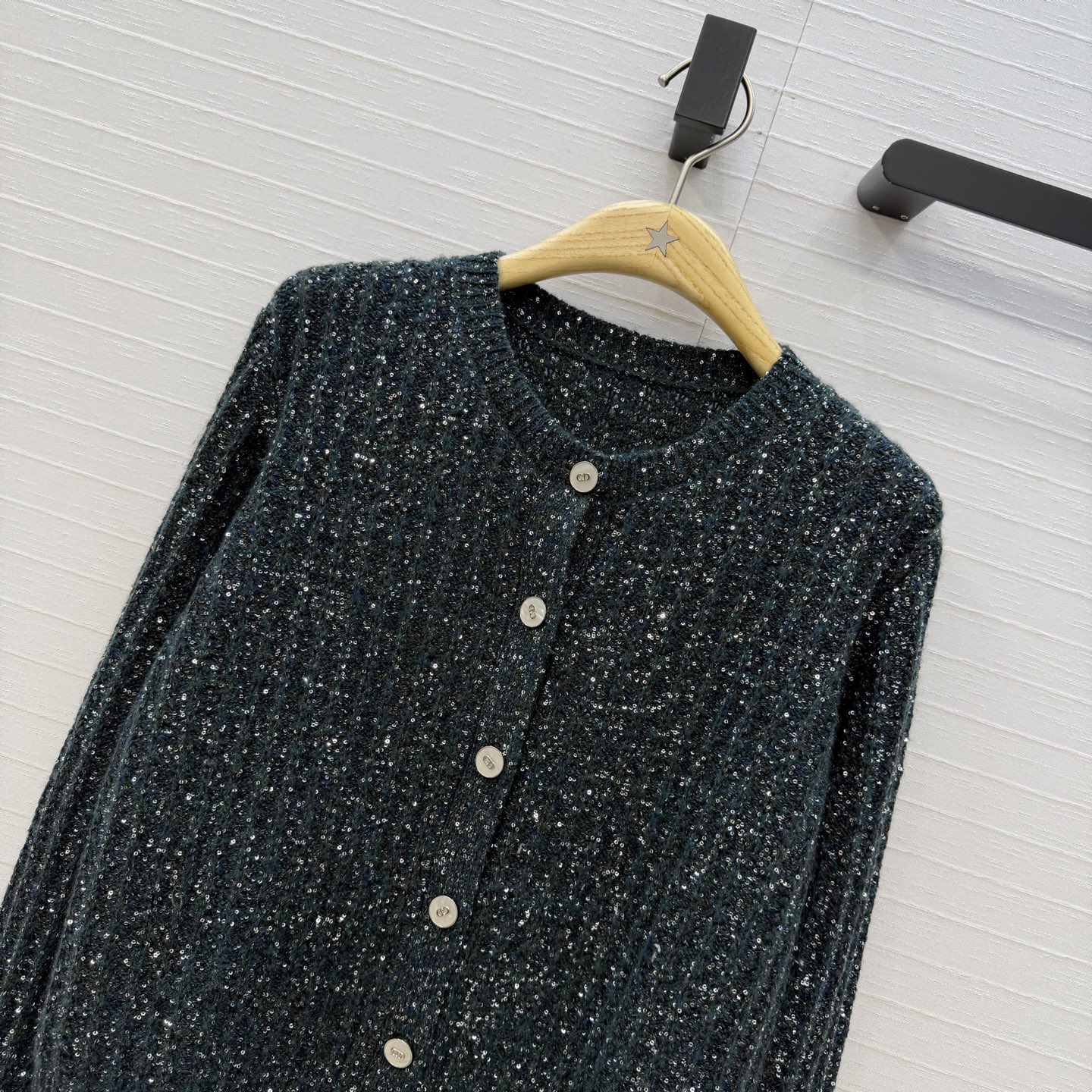 高端原单品质🖤MissD*秋冬限定新品！重工幻彩珠片羊绒开衫外套！进口羊绒纱线质感超赞！⚠️立体麦穗花工艺超美白富美必入