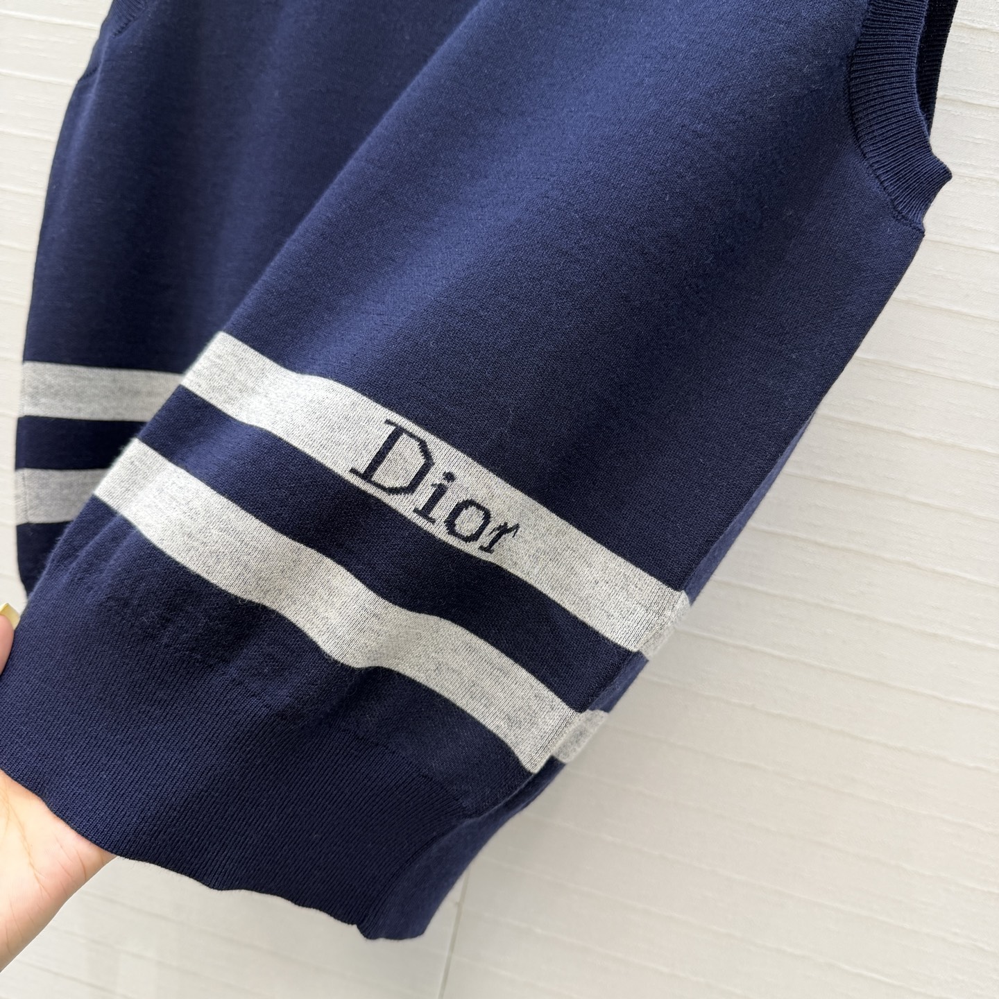 原单品质❤️Dio* 26新品！海军风气质小背心！高级蓝白超级显白的色调！定制双色提花羊毛纱线质感柔软细腻透气舒适！经典