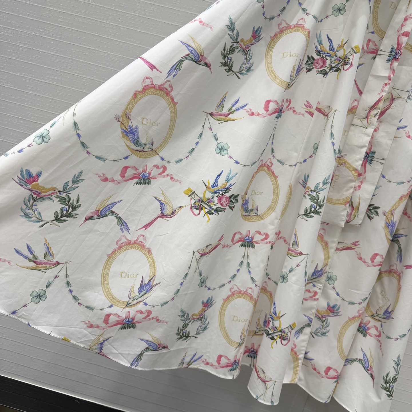 高端品质❤️Dio*26早春新品iviera系列 粉白少女风色调印花衬衫连衣裙！重新诠释 Dior 经典图案。纯棉材质轻