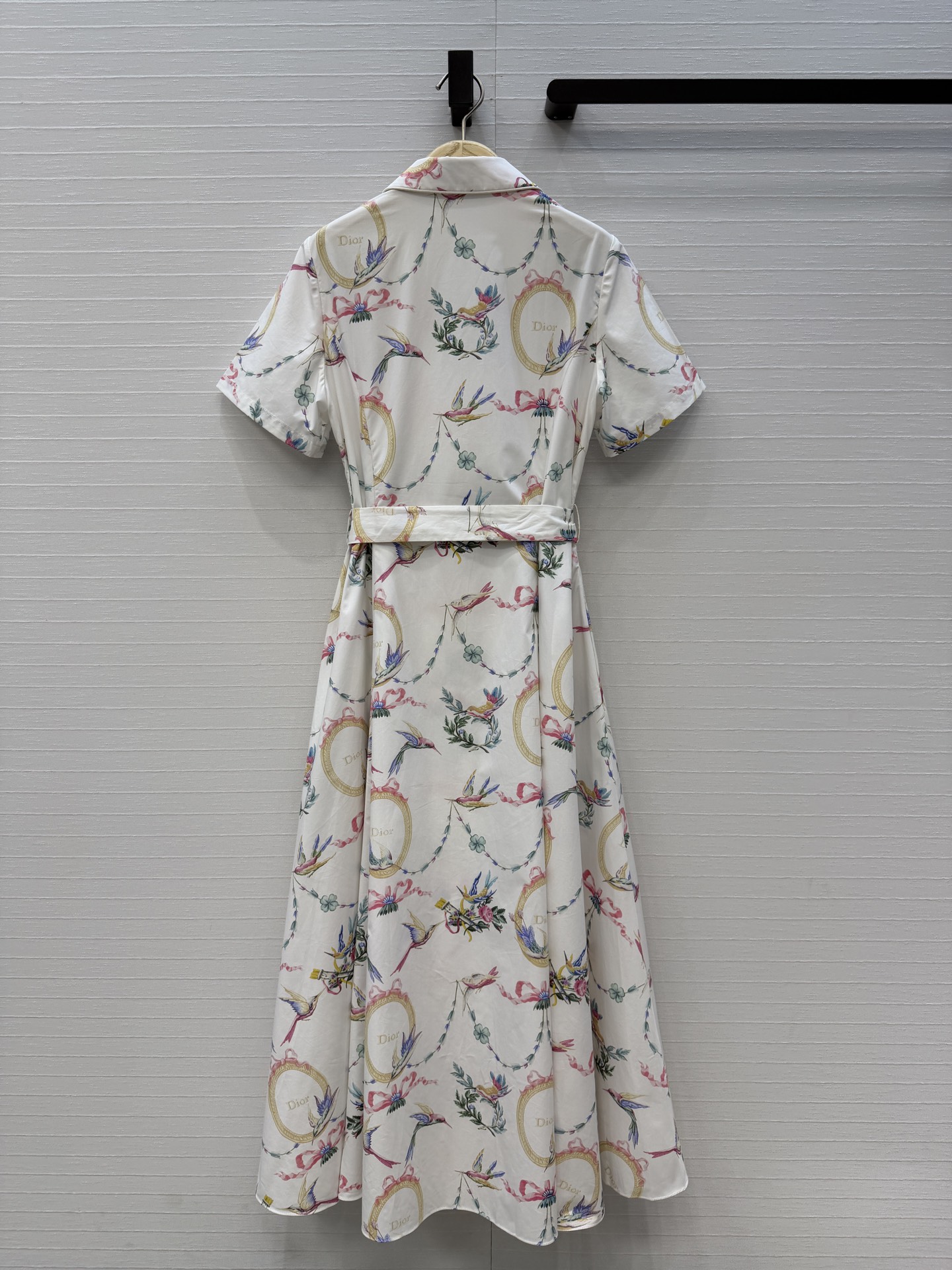 高端品质❤️Dio*26早春新品iviera系列 粉白少女风色调印花衬衫连衣裙！重新诠释 Dior 经典图案。纯棉材质轻