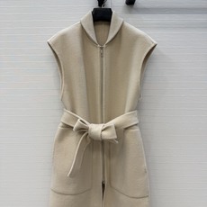 独家首发❤️高端原单品质!H高智感穿搭!白富美必入马甲外套!26秋冬新品叠搭神器!纯手工制作双面尼羊绒马甲外套,气质螺纹 独家首发❤️高端原单品质!H高智感穿搭!白富美必入马甲外套!26秋冬新品叠搭神器!纯手工制作双面尼羊绒马甲外套,气质螺纹