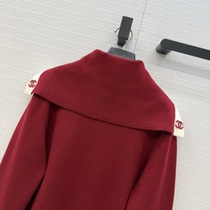 高端原单品质❤️26B早秋🍂新品,Coco海军风翻领针织开衫。瑞士机双织工艺定制进口羊毛羊绒纱线。非常有氛围感减龄穿搭! 高端原单品质❤️26B早秋🍂新品,Coco海军风翻领针织开衫。瑞士机双织工艺定制进口羊毛羊绒纱线。非常有氛围感减龄穿搭!