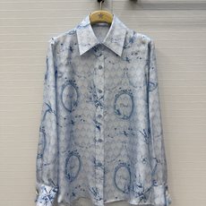 高端品质❤️D*新品七夕系列DiorColibri 图案印花真丝衬衫!100%真丝斜纹绸面料,经典小翻领宽松版型不挑人! 高端品质❤️D*新品七夕系列DiorColibri 图案印花真丝衬衫!100%真丝斜纹绸面料,经典小翻领宽松版型不挑人!