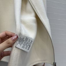 高端原单品质❤️H高智感穿搭!26秋冬新品,纯手工制作双面尼羊绒翻领夹克外套。100%羊皮手工油边皮条装饰口袋,简约高级 高端原单品质❤️H高智感穿搭!26秋冬新品,纯手工制作双面尼羊绒翻领夹克外套。100%羊皮手工油边皮条装饰口袋,简约高级