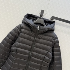 羽绒服上新啦❤️原单品质Mo秋冬必入Igelhood女士连帽短款羽绒夹克外套,原版定制记忆丝质感柔软细腻超赞,横排绗缝设 羽绒服上新啦❤️原单品质Mo秋冬必入Igelhood女士连帽短款羽绒夹克外套,原版定制记忆丝质感柔软细腻超赞,横排绗缝设