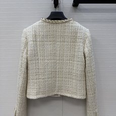 独家首发❤️高端品质控❤️coco高定手工花朵水晶天然石织带。王炸款!米金调肌理感羊毛编织花呢面料绝美!致敬经典的千金风 独家首发❤️高端品质控❤️coco高定手工花朵水晶天然石织带。王炸款!米金调肌理感羊毛编织花呢面料绝美!致敬经典的千金风