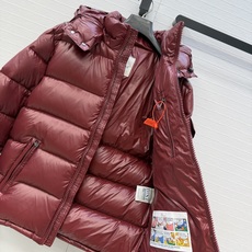 爆单推荐❤️原单品质Mon*ler 秋冬新品Maya系列羽绒服!原版定制记忆丝质感超赞!连帽可拆卸!减龄帅气少女风 面包 爆单推荐❤️原单品质Mon*ler 秋冬新品Maya系列羽绒服!原版定制记忆丝质感超赞!连帽可拆卸!减龄帅气少女风 面包