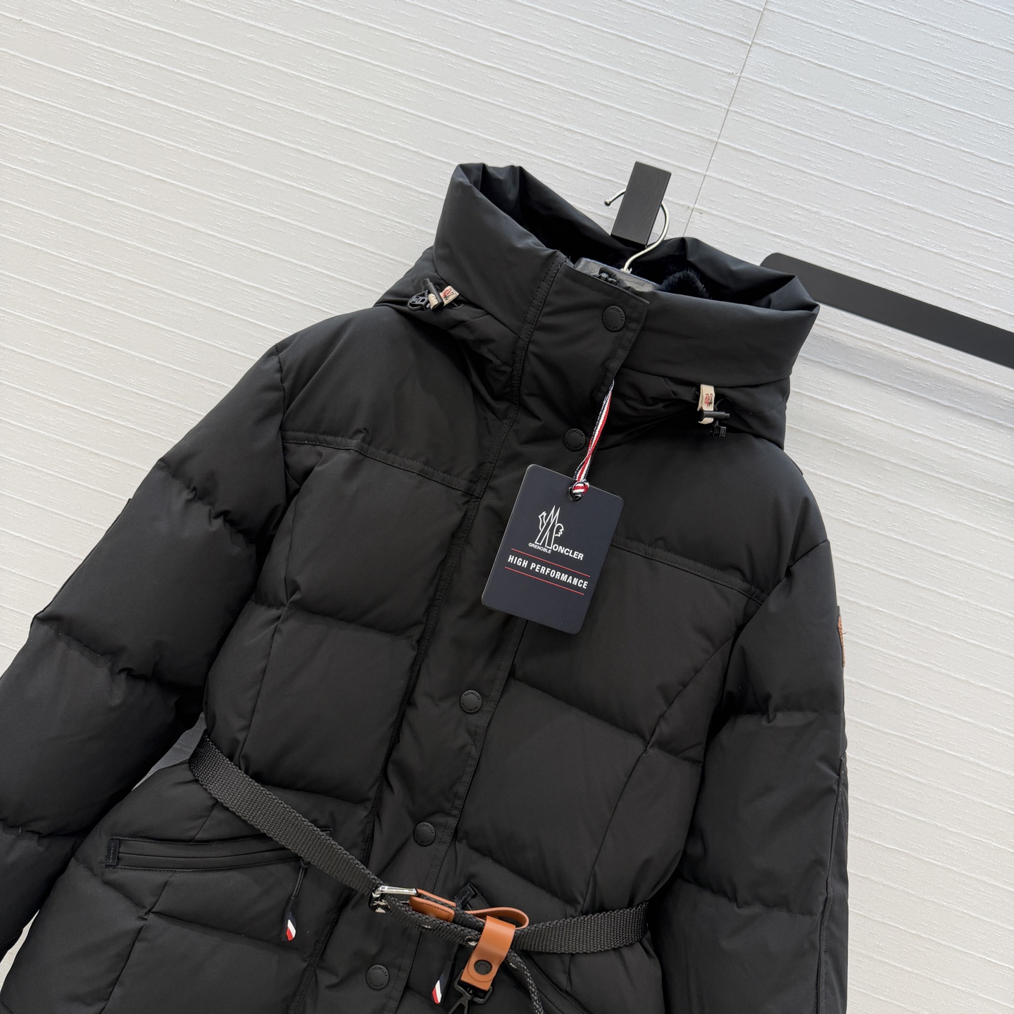 高端品质!Mo新品Salastrains必入滑雪爆款连帽羽绒服!定制温暖兔毛大帽兜!五金配件所有细节处理全面到位 !配送 高端品质!Mo新品Salastrains必入滑雪爆款连帽羽绒服!定制温暖兔毛大帽兜!五金配件所有细节处理全面到位 !配送