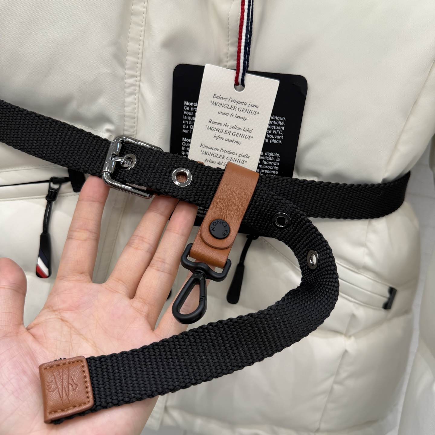 高端品质!Mo新品Salastrains必入滑雪爆款连帽羽绒服!定制温暖兔毛大帽兜!五金配件所有细节处理全面到位 !配送 高端品质!Mo新品Salastrains必入滑雪爆款连帽羽绒服!定制温暖兔毛大帽兜!五金配件所有细节处理全面到位 !配送