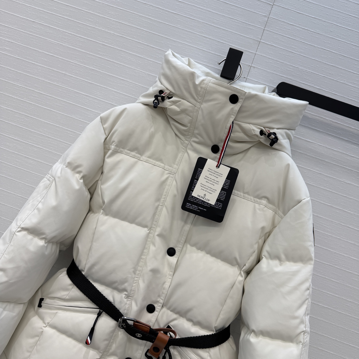 高端品质!Mo新品Salastrains必入滑雪爆款连帽羽绒服!定制温暖兔毛大帽兜!五金配件所有细节处理全面到位 !配送 高端品质!Mo新品Salastrains必入滑雪爆款连帽羽绒服!定制温暖兔毛大帽兜!五金配件所有细节处理全面到位 !配送