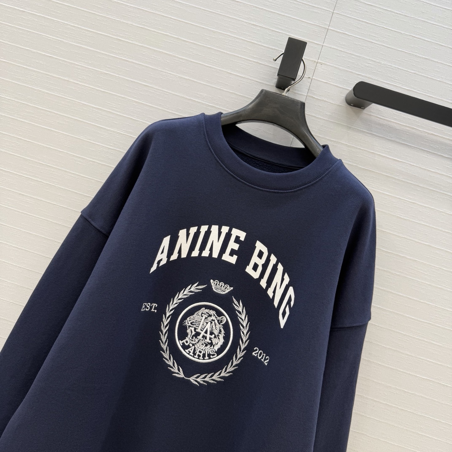 高端品质❤️ANINE BING 水洗蓝抓绒圆领卫衣，美式复古街头风，简单复古的徽标logo印花图案低调时髦，宽松落肩慵