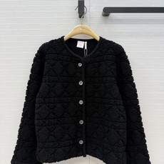 独家首发❤️高端品质🖤Miss D阿尔卑斯滑雪系列泰迪绒🐻气质夹克外套。重磅克重山羊绒🦙羊毛。奶乎乎的戴妃藤格纹立体饱满 独家首发❤️高端品质🖤Miss D阿尔卑斯滑雪系列泰迪绒🐻气质夹克外套。重磅克重山羊绒🦙羊毛。奶乎乎的戴妃藤格纹立体饱满