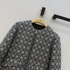 爆单推荐❤️原单品质!Miss D 新品Alps 限定滑雪系列戴妃藤格纹圆领棉服夹克外套,白富美必入单品,定制珠片混纱编 爆单推荐❤️原单品质!Miss D 新品Alps 限定滑雪系列戴妃藤格纹圆领棉服夹克外套,白富美必入单品,定制珠片混纱编
