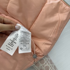爆单推荐❤️原单品质!Miss D 新品Alps 限定滑雪系列戴妃藤格纹圆领棉服夹克外套,白富美必入单品,定制珠片混纱编 爆单推荐❤️原单品质!Miss D 新品Alps 限定滑雪系列戴妃藤格纹圆领棉服夹克外套,白富美必入单品,定制珠片混纱编