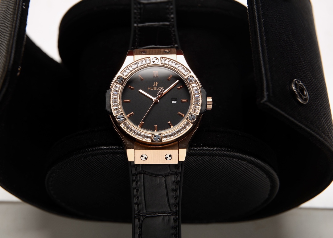 Hublot Classic Fusion Green Dial Ladies Watch with Diamond Bezel 8 i1714357773 4372 0