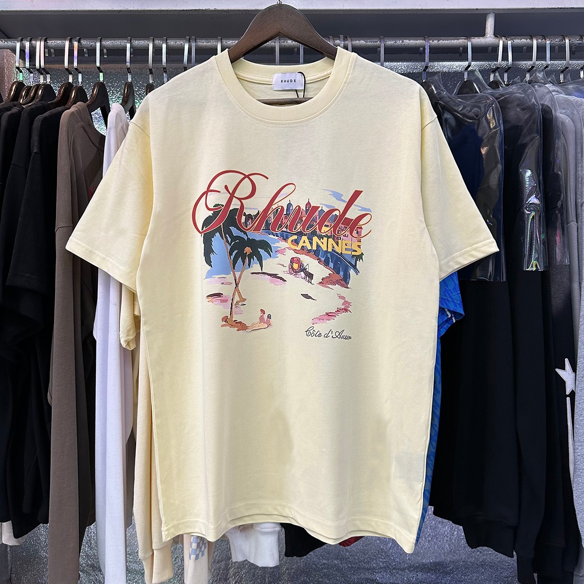 High-Quality Rhude Cannes Beach Coconut T-Shirts in Black, White, Almond, Sizes SM to XL. - 图片 4