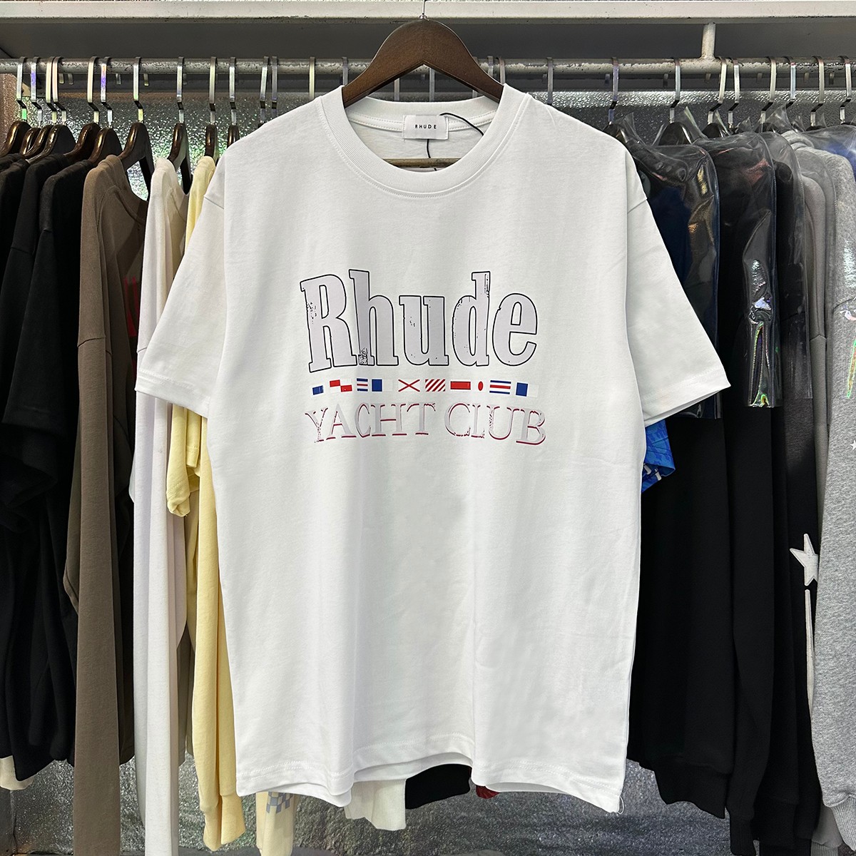 Rhude Yacht Club Flag High-Quality T-shirts in Black, White, Almond, Sizes SM-XL - 图片 2
