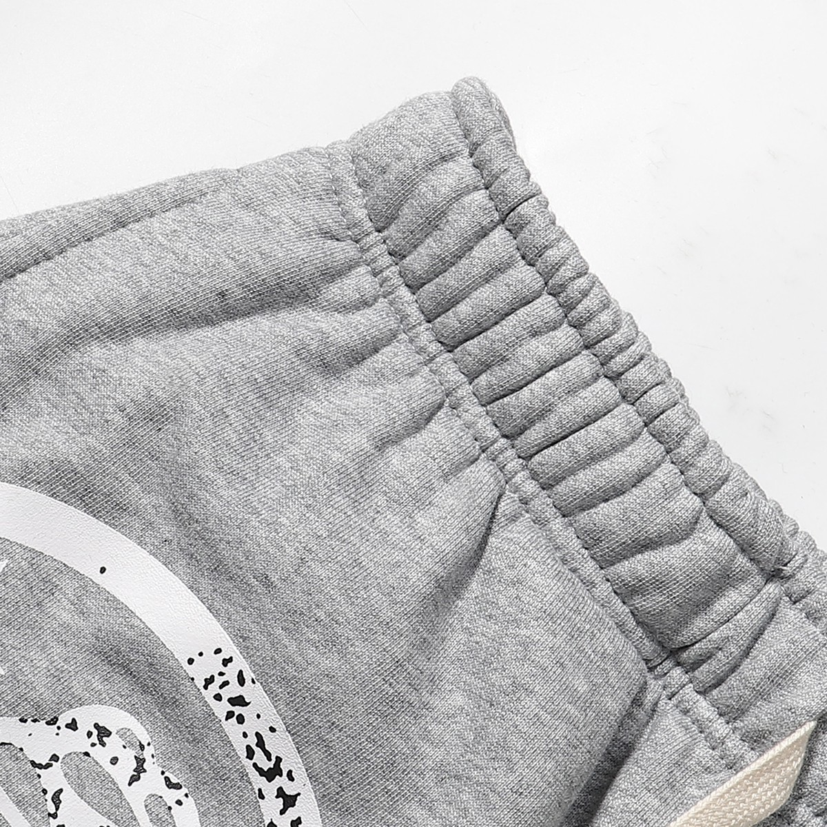 High-Quality Furry Shorts by American Hellstar Records in Black and Grey - 图片 7