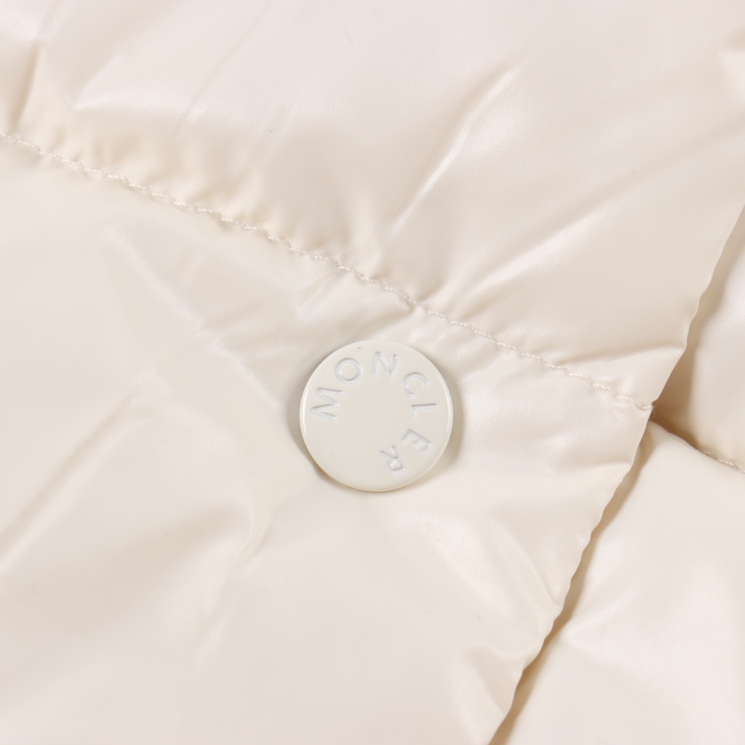 ONCLER/蒙口MC 可拆卸帽长款羽绒服饱满蓬松 黑色 米白-Chinese UA Cheap High Quatity Brand Clothes Bags handbags Sneakers wholesale wholesaler seller from China Factory suppliers Fashion Clothing Shoes best Quality Beautiful Price ONCLER/蒙口MC 可拆卸帽长款羽绒服饱满蓬松 黑色 米白