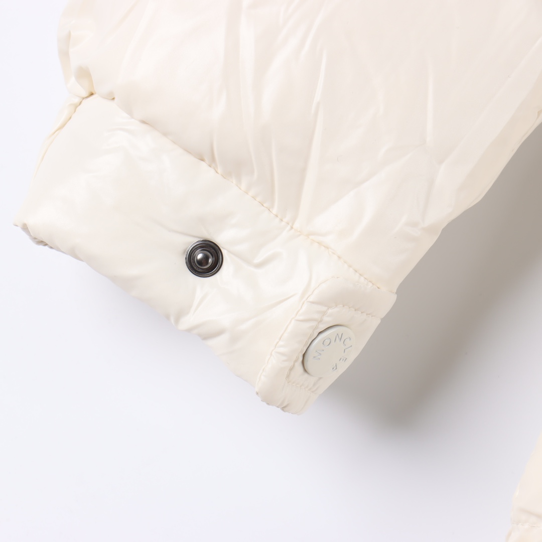 ONCLER/蒙口MC 可拆卸帽长款羽绒服饱满蓬松 黑色 米白-Chinese UA Cheap High Quatity Brand Clothes Bags handbags Sneakers wholesale wholesaler seller from China Factory suppliers Fashion Clothing Shoes best Quality Beautiful Price ONCLER/蒙口MC 可拆卸帽长款羽绒服饱满蓬松 黑色 米白