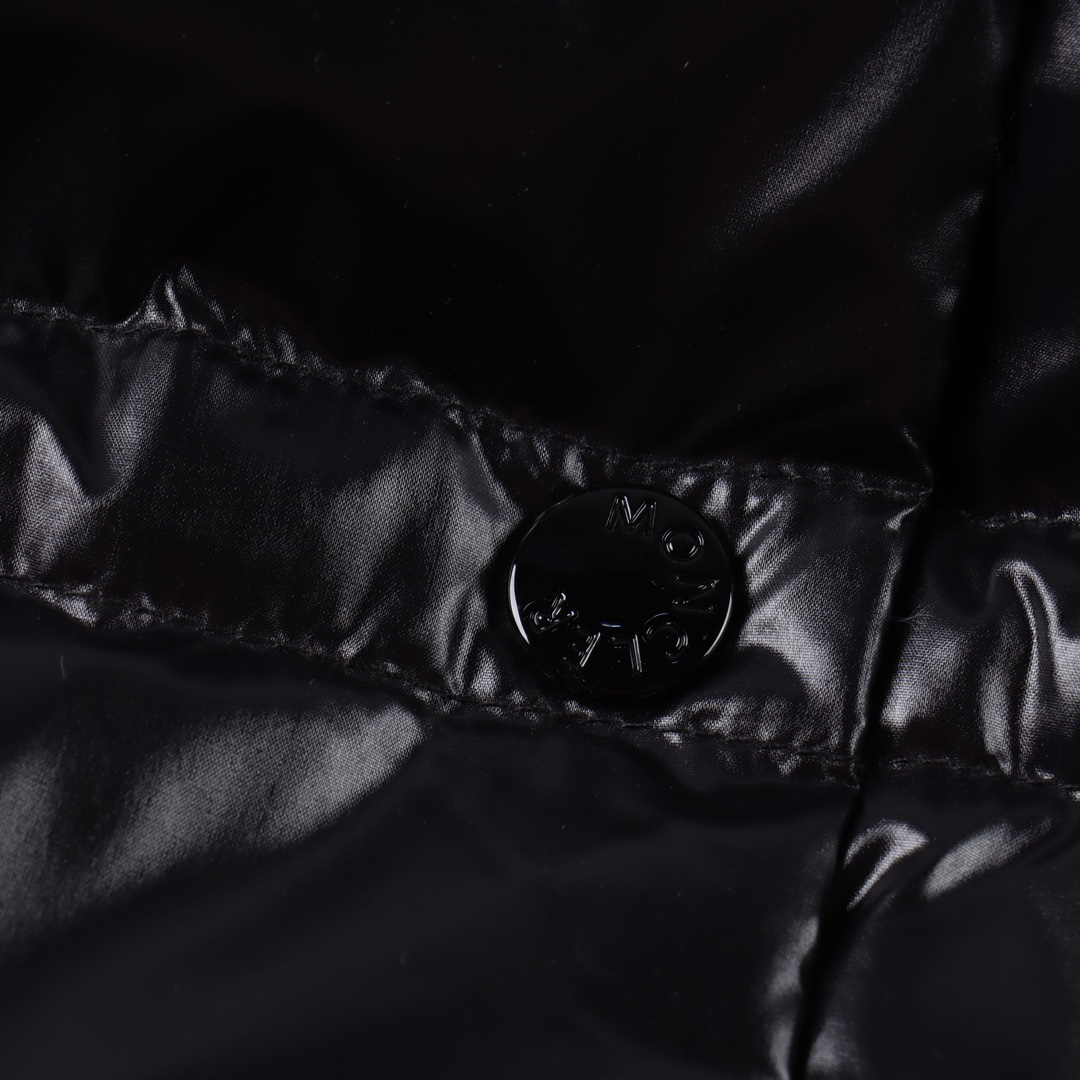 ONCLER/蒙口MC 可拆卸帽长款羽绒服