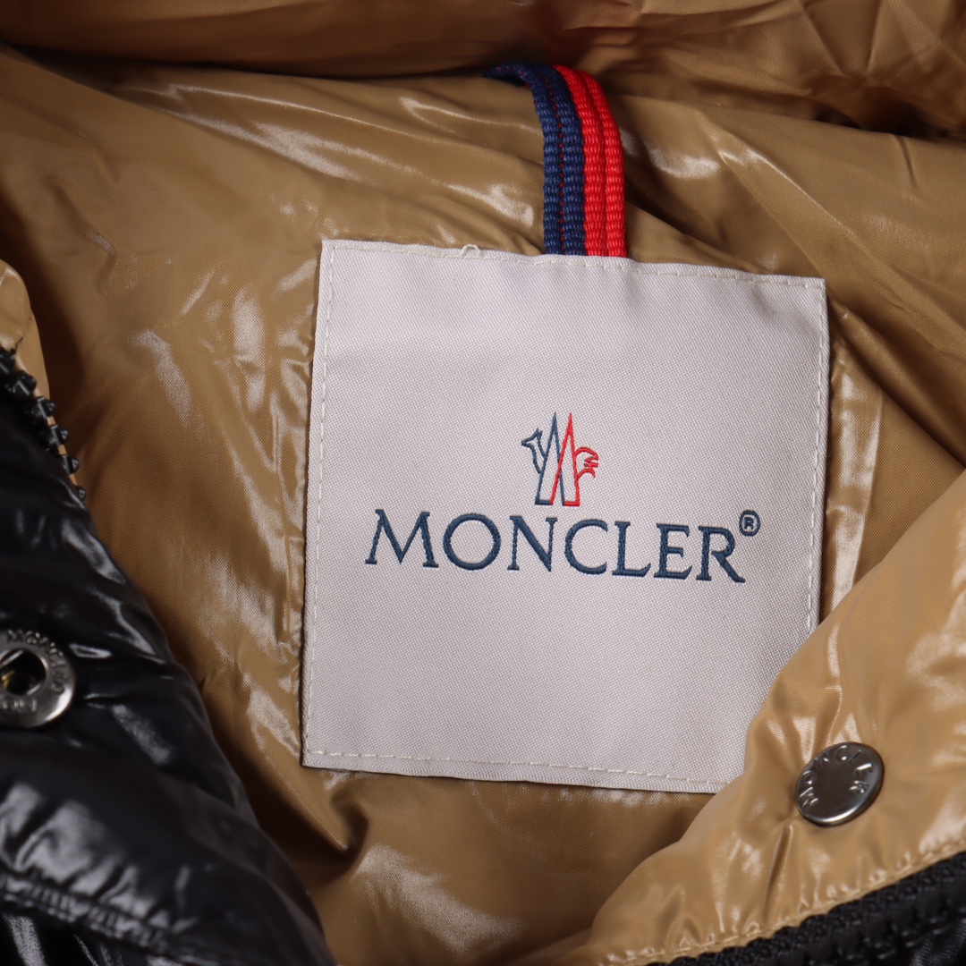 Moncler/蒙口 22GW女士长款面包服