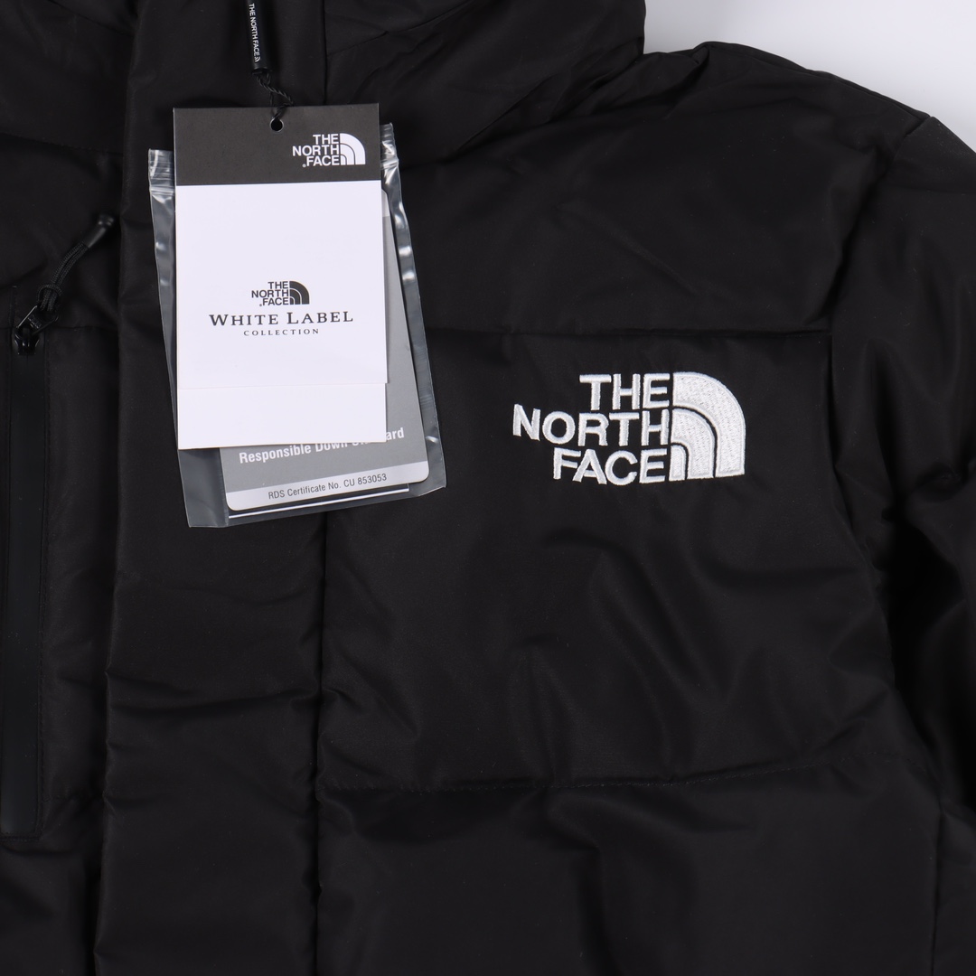 THE NORTH FACE/北面TNF 长款连帽羽绒服 进口barudan/百灵达绣花机定制万针电绣