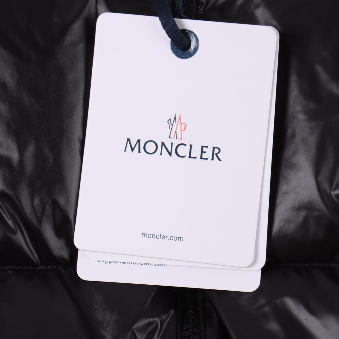 Moncler 女士Merlat（罗纹短款）绗缝软壳面料羽绒飞行员夹克