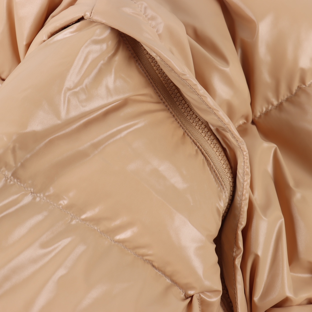 THE NORTH FACE TNF 北面 22SS 86短款北面二合一脱袖羽绒服-Chinese UA Cheap High Quatity Brand Clothes Bags handbags Sneakers wholesale wholesaler seller from China Factory suppliers Fashion Clothing Shoes best Quality Beautiful Price THE NORTH FACE TNF 北面 22SS 86短款北面二合一脱袖羽绒服