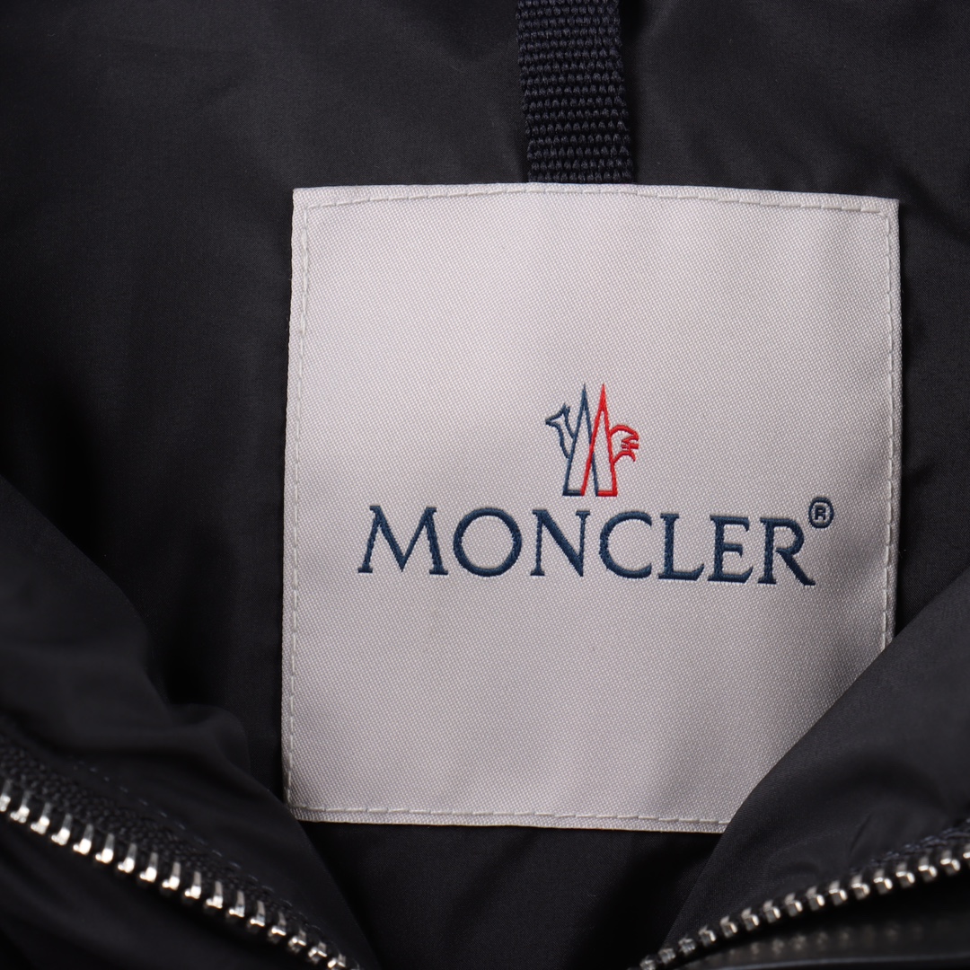 MONCLER/蒙口MC Besbre皮革标识拉链羽绒服