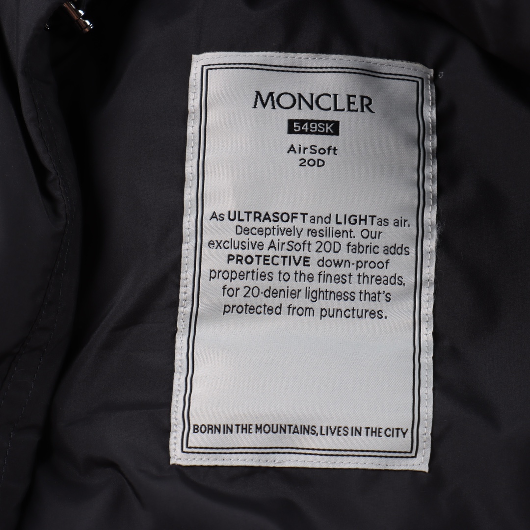 MONCLER/蒙口MC Besbre皮革标识拉链羽绒服