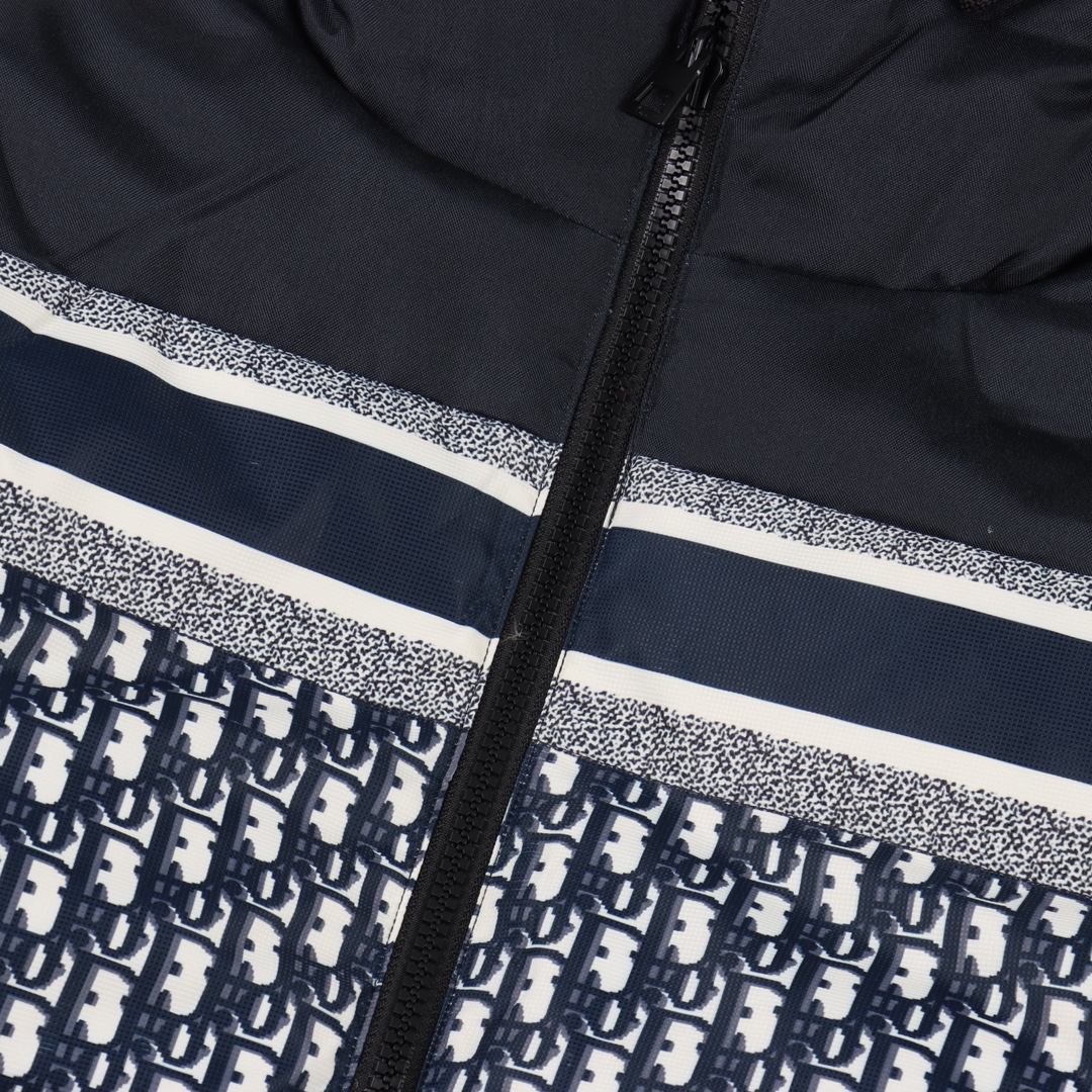 Dior/迪奥 经典满印老花双面穿羽绒服-Chinese UA Cheap High Quatity Brand Clothes Bags handbags Sneakers wholesale wholesaler seller from China Factory suppliers Fashion Clothing Shoes best Quality Beautiful Price Dior/迪奥 经典满印老花双面穿羽绒服