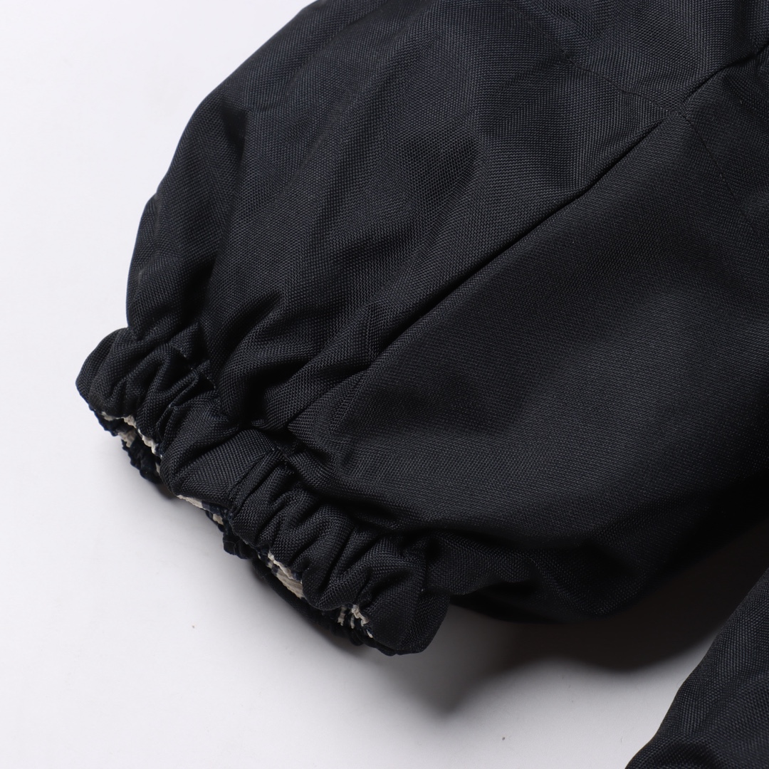 Dior/迪奥 经典满印老花双面穿羽绒服-Chinese UA Cheap High Quatity Brand Clothes Bags handbags Sneakers wholesale wholesaler seller from China Factory suppliers Fashion Clothing Shoes best Quality Beautiful Price Dior/迪奥 经典满印老花双面穿羽绒服